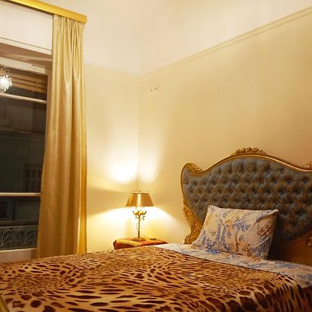 Iris Baroque Apartment Елефсіна Екстер'єр фото