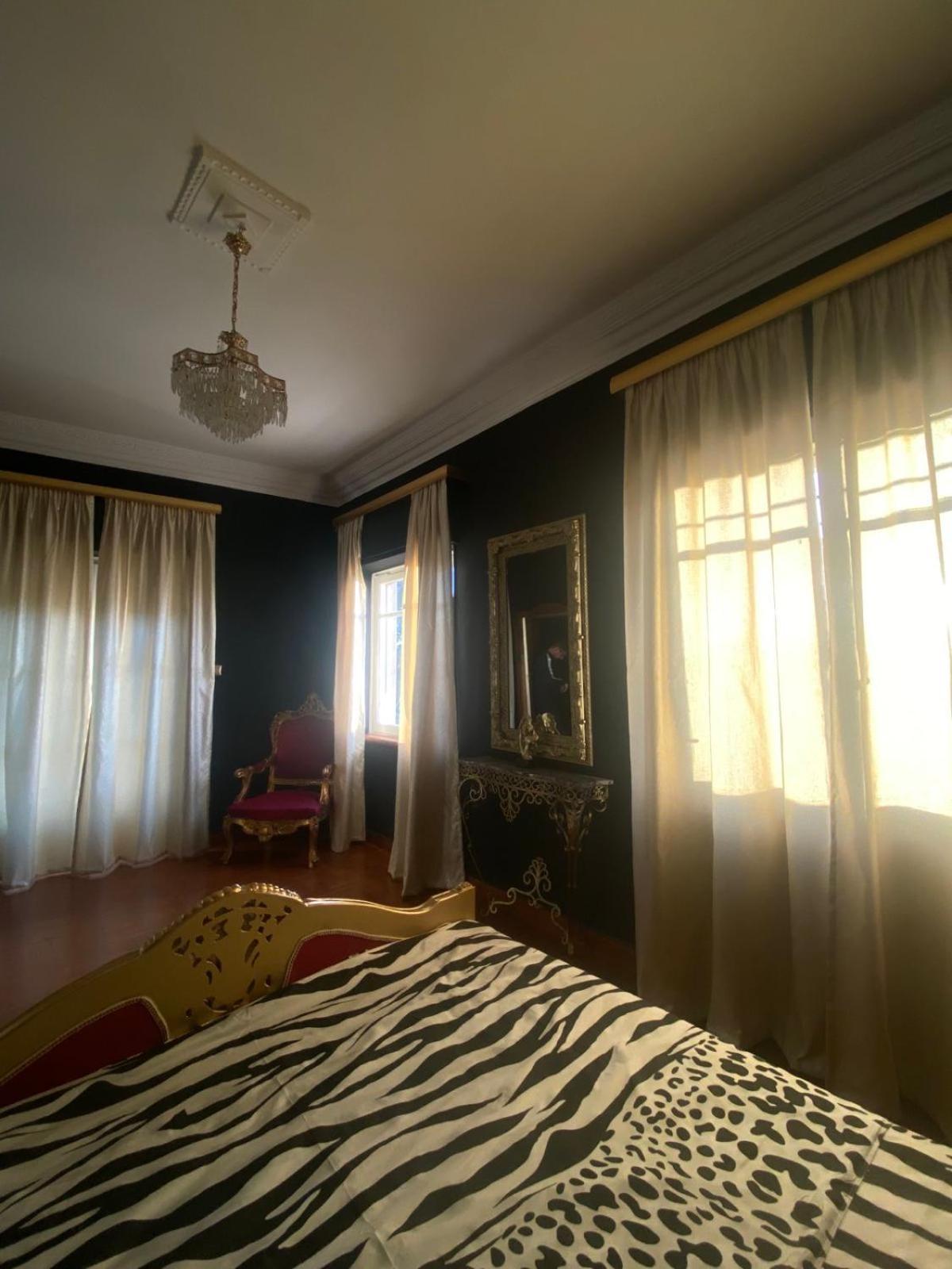 Iris Baroque Apartment Елефсіна Екстер'єр фото