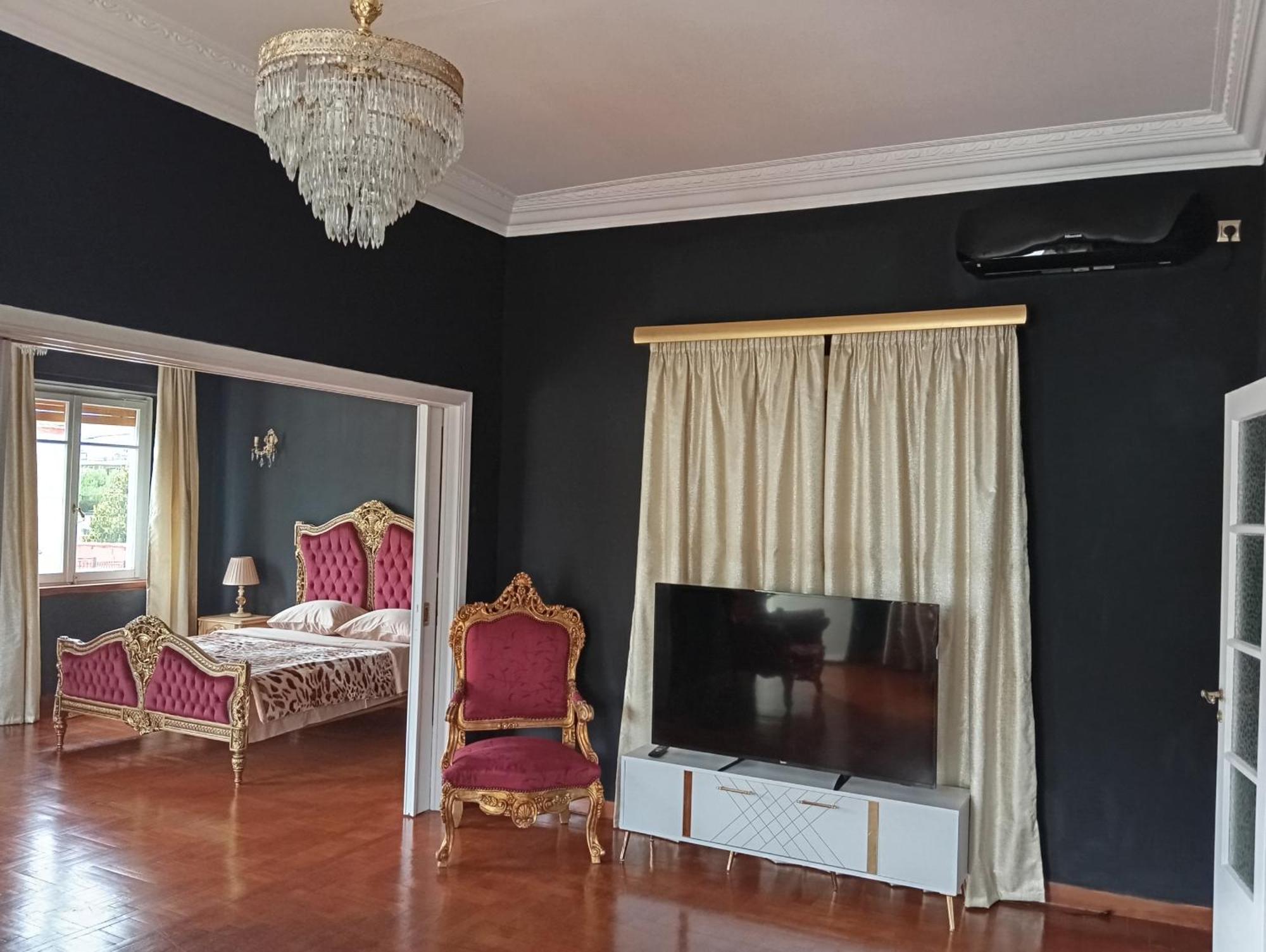 Iris Baroque Apartment Елефсіна Екстер'єр фото