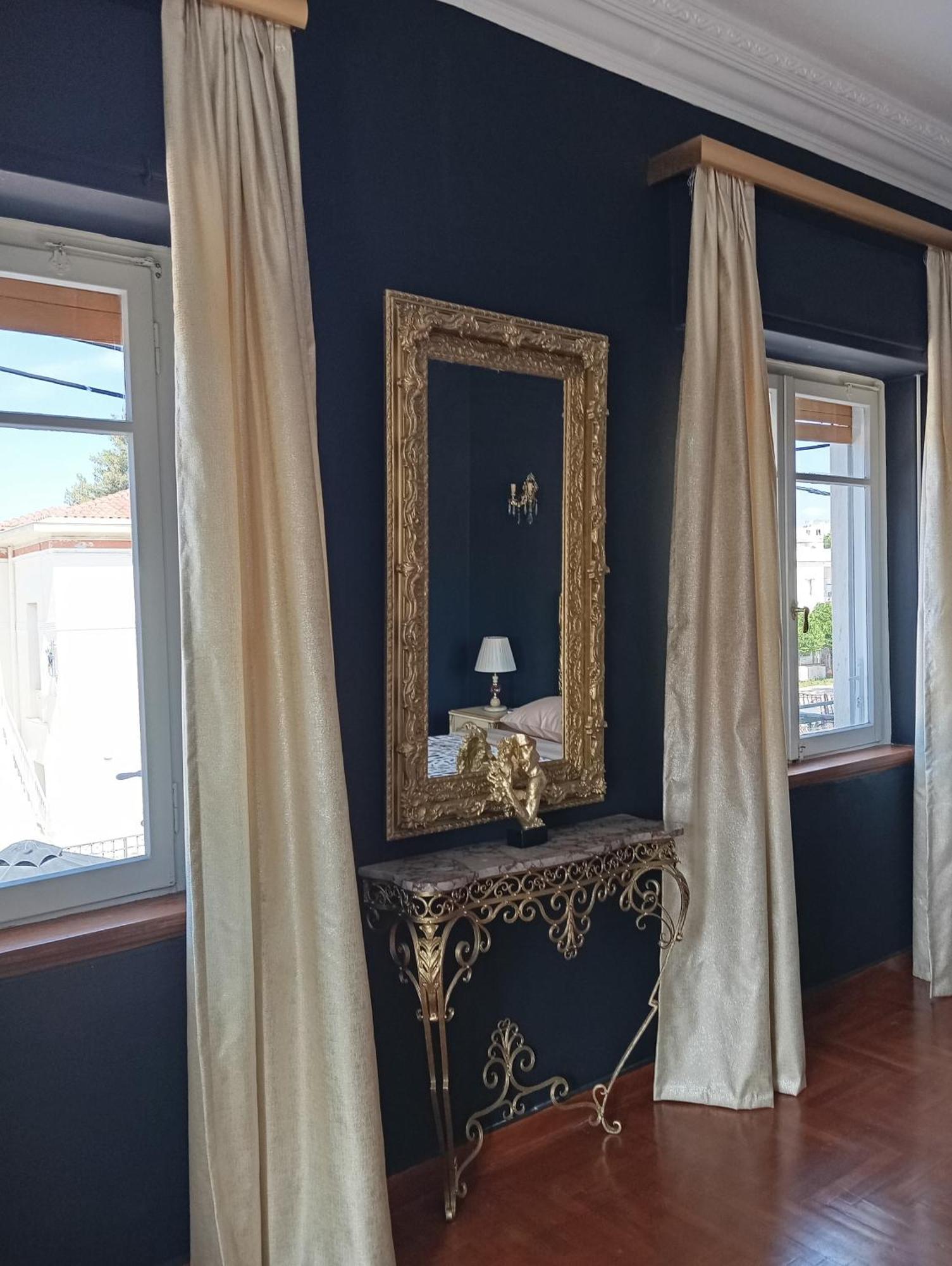 Iris Baroque Apartment Елефсіна Екстер'єр фото