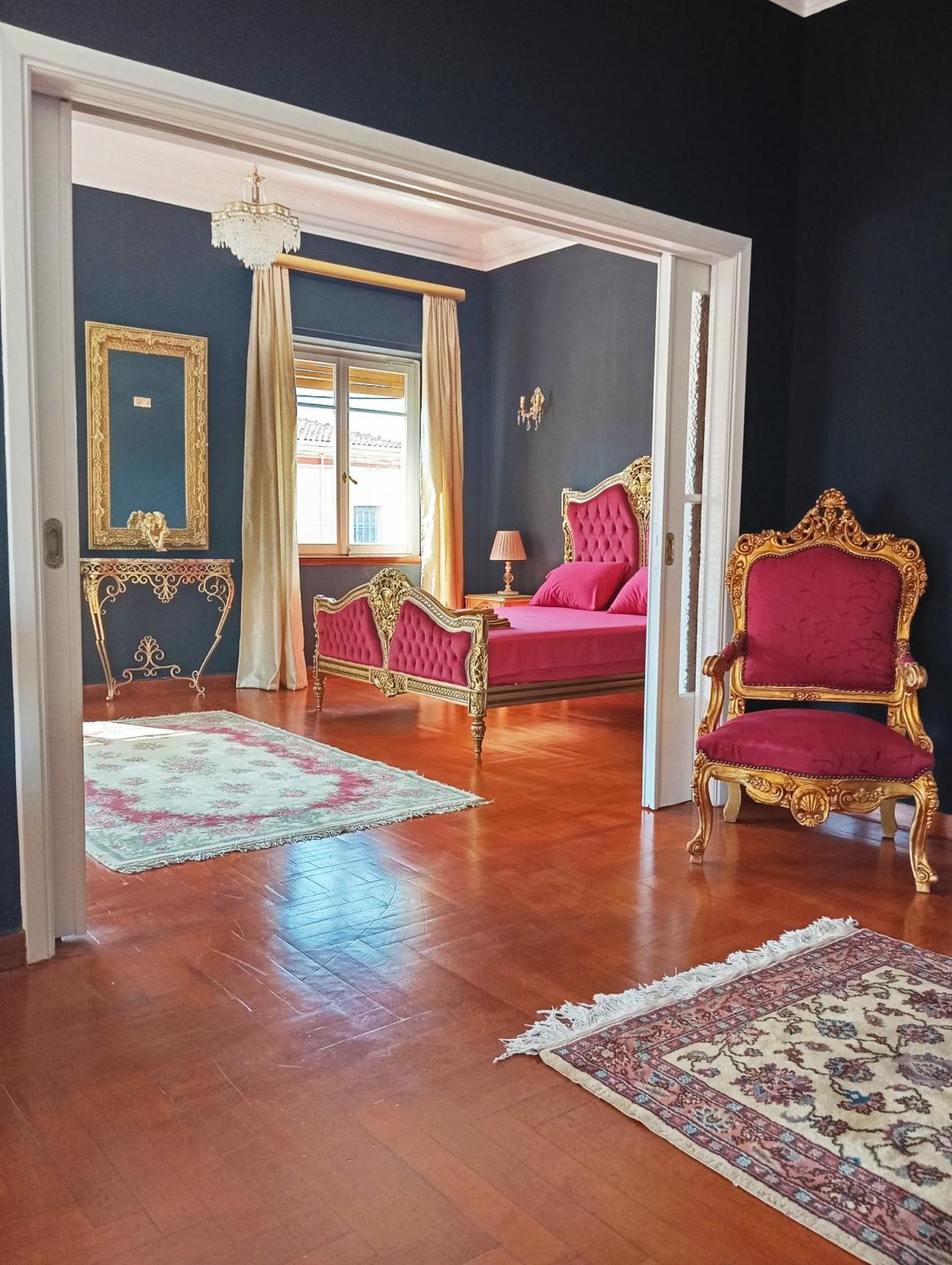 Iris Baroque Apartment Елефсіна Екстер'єр фото