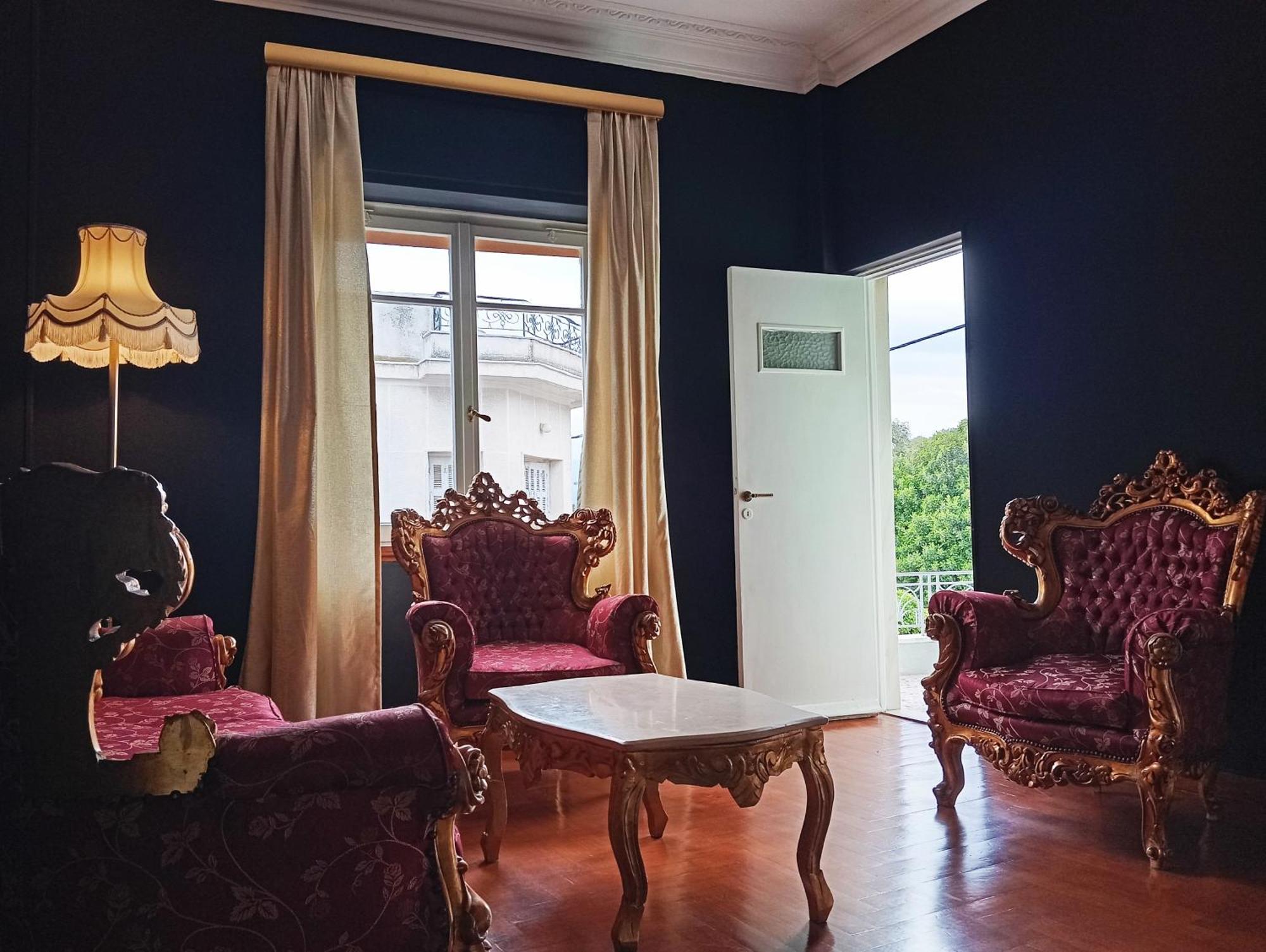 Iris Baroque Apartment Елефсіна Екстер'єр фото