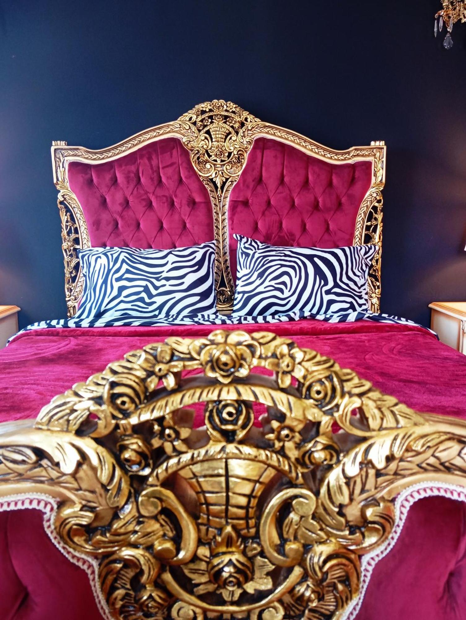 Iris Baroque Apartment Елефсіна Екстер'єр фото